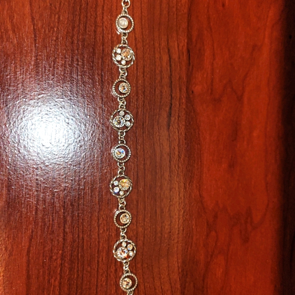 Halo crystal bracelet